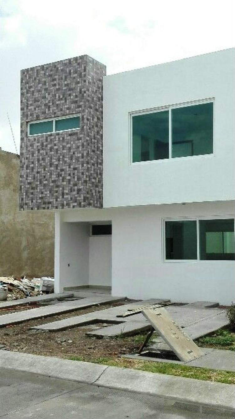 Foto Casa en Venta en FRACC. ESMERALDA, Len de los Aldama, Guanajuato - $ 1.300.000 - CAV209716 - BienesOnLine