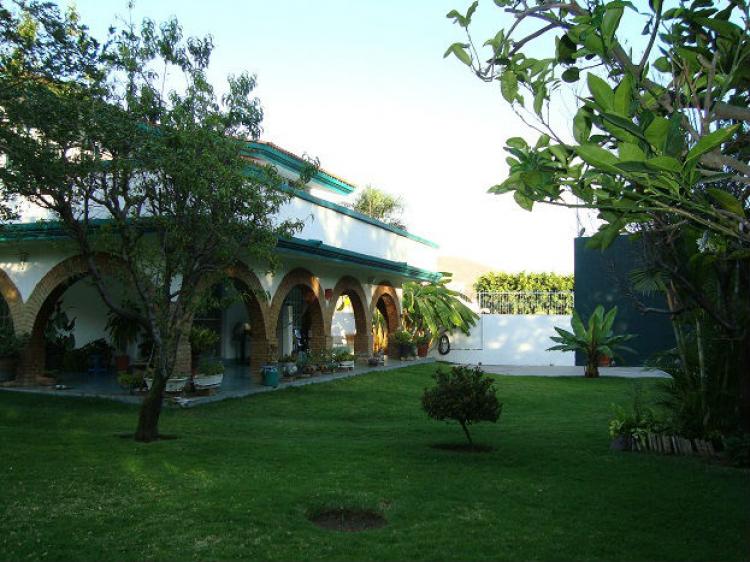 Foto Casa en Venta en Lomas de Santa Anita, Tlajomulco de Ziga, Jalisco - $ 3.500.000 - CAV137008 - BienesOnLine
