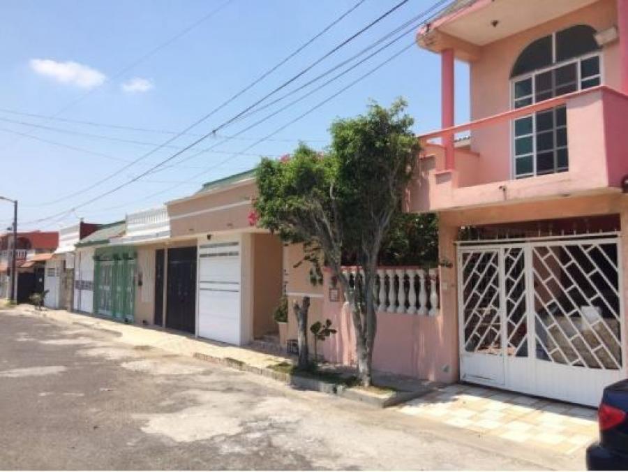 Foto Casa en Venta en Villa Rica, Veracruz, Veracruz - $ 1.075.000 - CAV255311 - BienesOnLine