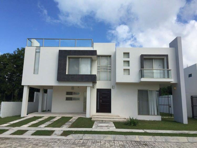 Foto Casa en Renta en Residencial Punta del Este, Ciudad del Carmen, Campeche - $ 25.000 - CAR153190 - BienesOnLine