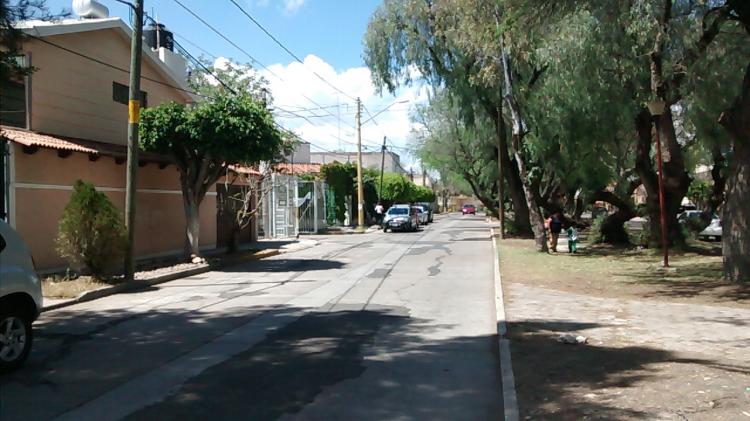 Foto Casa en Venta en Arboleldads 3rd Secc, Celaya, Guanajuato - $ 1.200.000 - CAV119898 - BienesOnLine