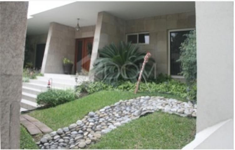 Casa en Venta en San Pedro Garza García, Nuevo Leon