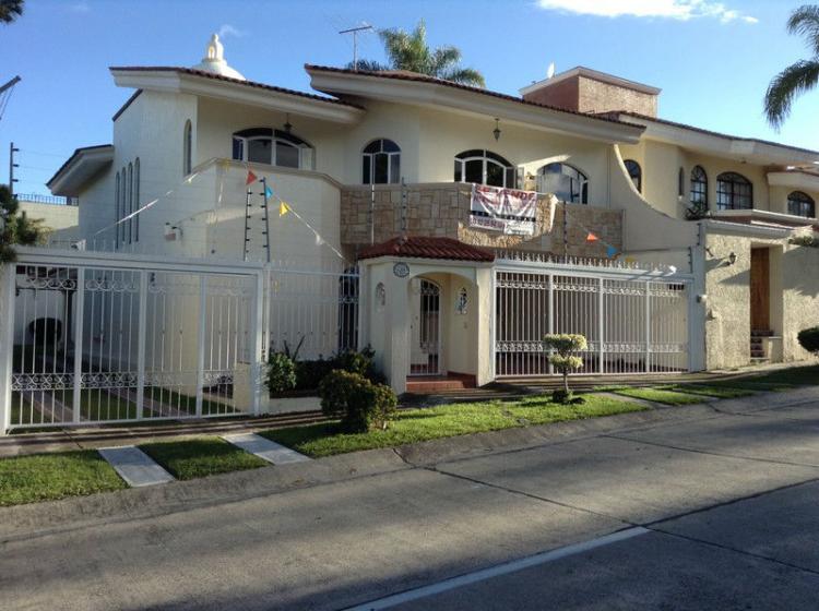 Foto Casa en Venta en Bugambilias, Zapopan, Jalisco - $ 3.950.000 - CAV110974 - BienesOnLine