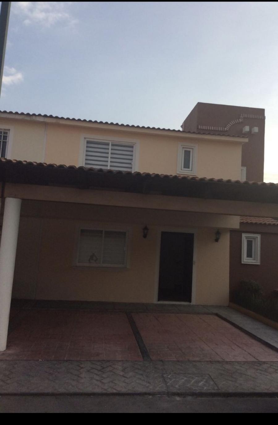 Foto Casa en Venta en Residencial San Andres Calimaya, Calimaya de Daz Gonzlez, Mexico - $ 2.500.000 - CAV302501 - BienesOnLine