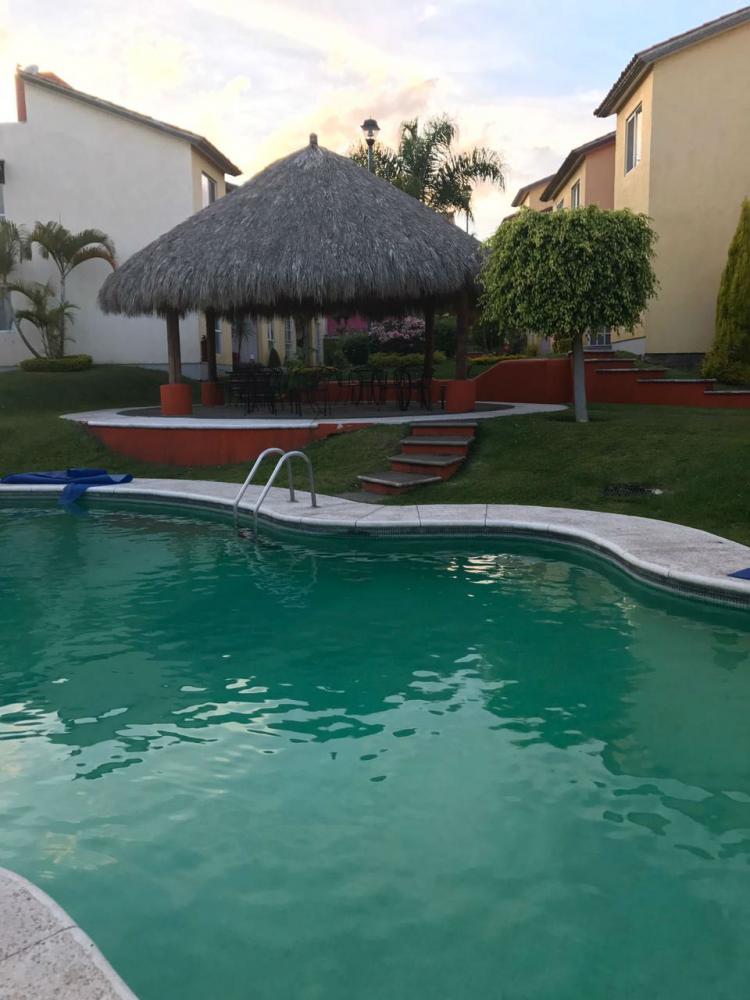 Foto Casa en Venta en Lomas de Ahuatlan, Cuernavaca, Morelos - $ 1.300.000 - CAV196930 - BienesOnLine