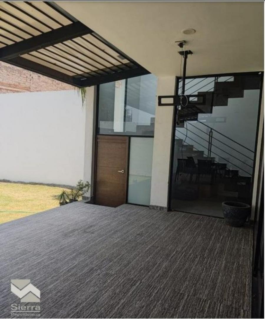 Foto Casa en Venta en TULIPANES, Tlajomulco de Ziga, Jalisco - $ 5.690.000 - CAV323134 - BienesOnLine