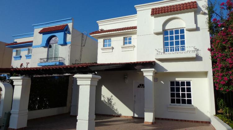 Foto Casa en Venta en Fraccionamiento Villa Florencia, Ciudad del Carmen, Campeche - $ 2.400.000 - CAV160354 - BienesOnLine