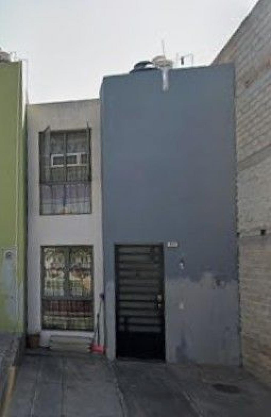 Foto Casa en Venta en SAN JOSE DEL CASTILLO, El Salto, Jalisco - $ 839.000 - CAV364366 - BienesOnLine