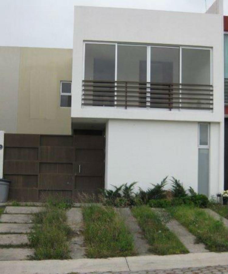 Foto Casa en Venta en Casa Fuerte, Tlajomulco de Ziga, Jalisco - $ 1.730.000 - CAV181595 - BienesOnLine