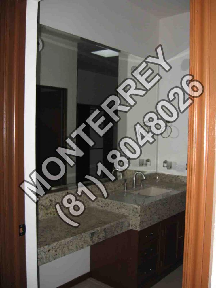 Foto Casa en Venta en FREACCIONAMIENTO EL REFUGIO EN MONTERREY NUEVO LE, Monterrey, Nuevo Leon - $ 9.850.000 - CAV82939 - BienesOnLine