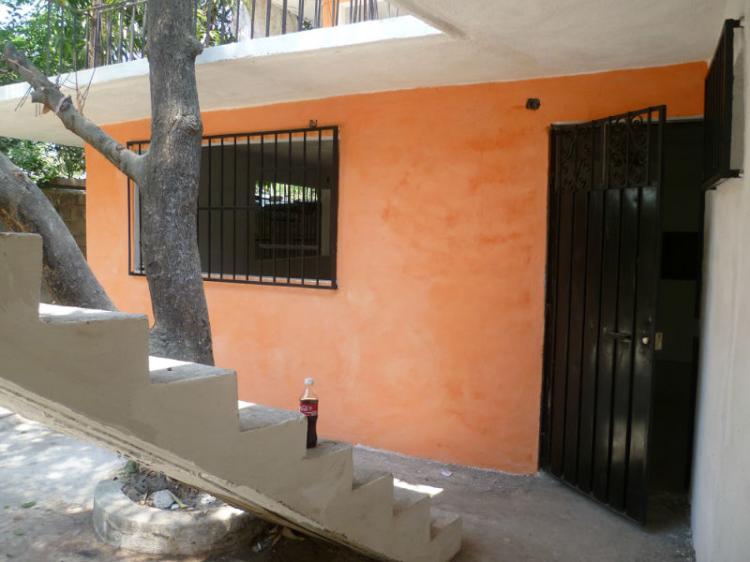 Foto Casa en Venta en Col. Emiliano Zapata Sector III, Acapulco de Jurez, Guerrero - $ 460.000 - CAV88599 - BienesOnLine
