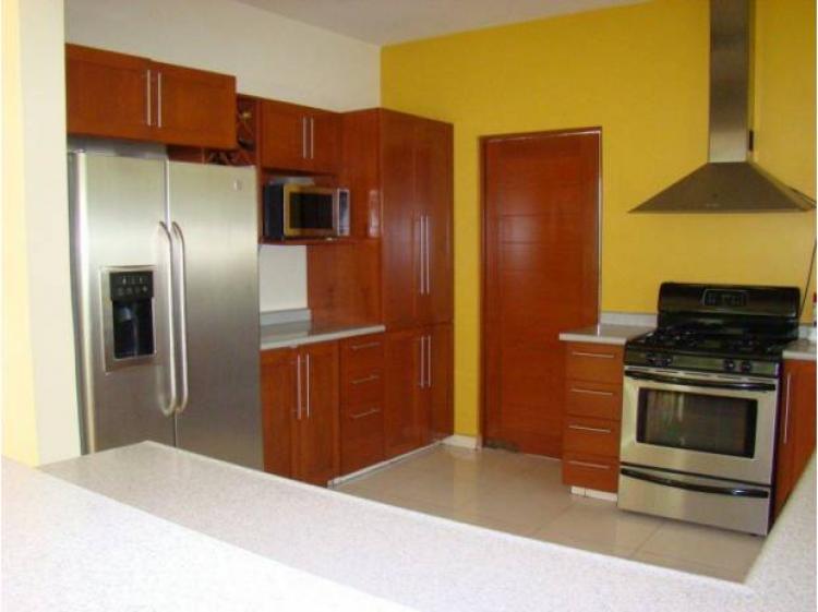 Foto Casa en Venta en LOS CRISTALES, Monterrey, Nuevo Leon - $ 6.500.000 - CAV110188 - BienesOnLine