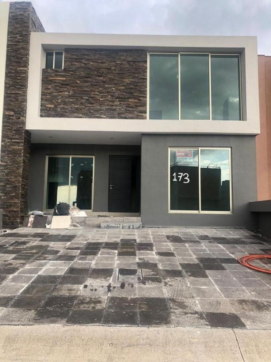 Foto Casa en Venta en PASEO DE LOS GORRIONES ALTOZANO MORELIA BOSQUE MON, Morelia, Michoacan de Ocampo - $ 3.490.000 - CAV304194 - BienesOnLine