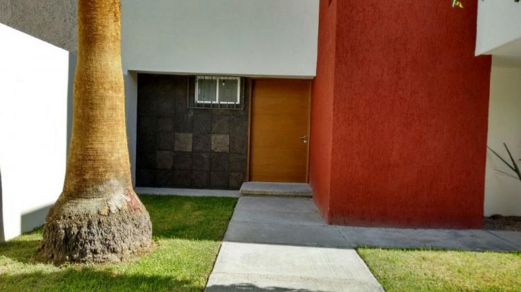 Foto Casa en Venta en NUEVO CELAYA, Celaya, Guanajuato - $ 1.450.000 - CAV176575 - BienesOnLine