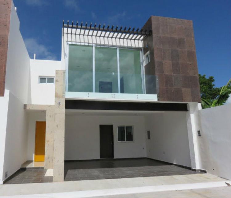 Foto Casa en Venta en Privada San Roman, Ciudad del Carmen, Campeche - $ 3.250.000 - CAV174455 - BienesOnLine