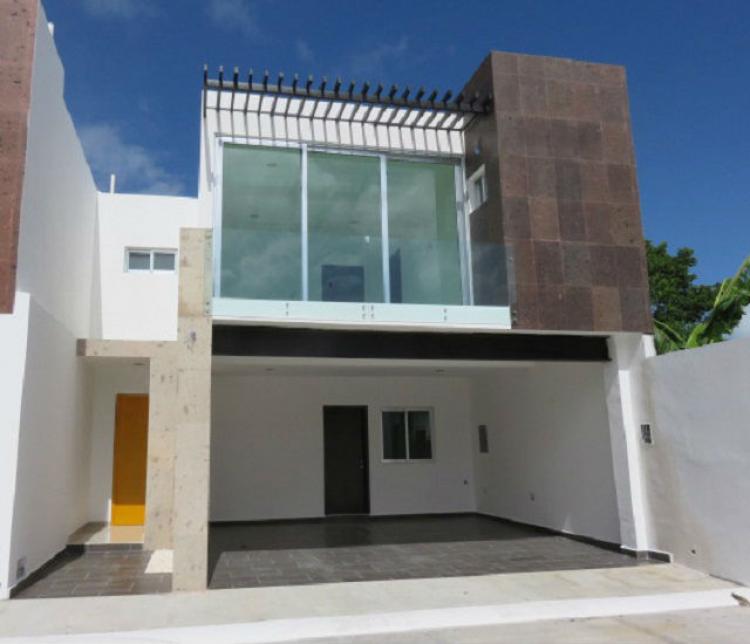 Foto Casa en Venta en Privada San Roman, Ciudad del Carmen, Campeche - $ 2.950.000 - CAV183214 - BienesOnLine