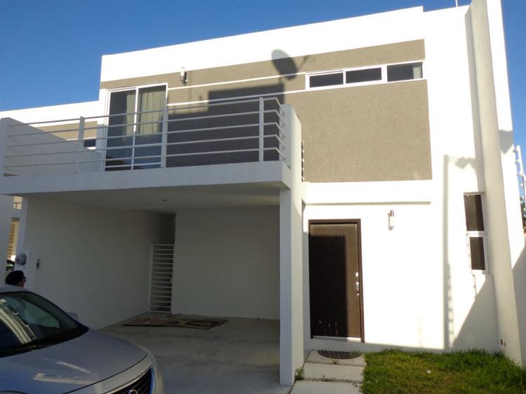 Foto Casa en Renta en FRACCIONAMIENTO BUGAMBILIAS, Ciudad del Carmen, Campeche - $ 15.000.000 - CAR119215 - BienesOnLine