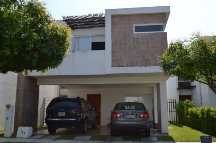 Foto Casa en Renta en Fraccionamiento Las Moras, Puerto Vallarta, Jalisco - $ 15.000 - CAR105414 - BienesOnLine