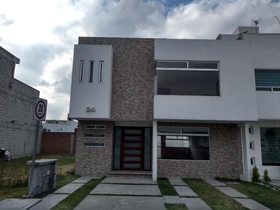 Foto Casa en Venta en FUENTES DE SAN JOSE, TOLUCA, Mexico - $ 3.100.000 - CAV270827 - BienesOnLine