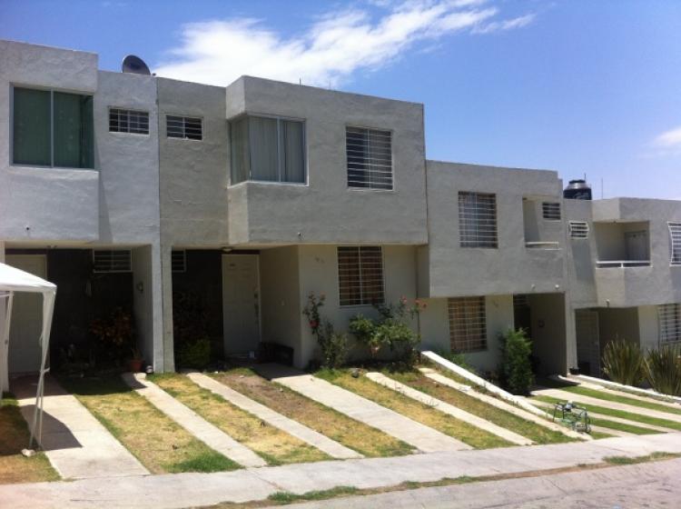 Foto Casa en Venta en Terralta, Tlaquepaque, Jalisco - $ 1.100.000 - CAV99119 - BienesOnLine