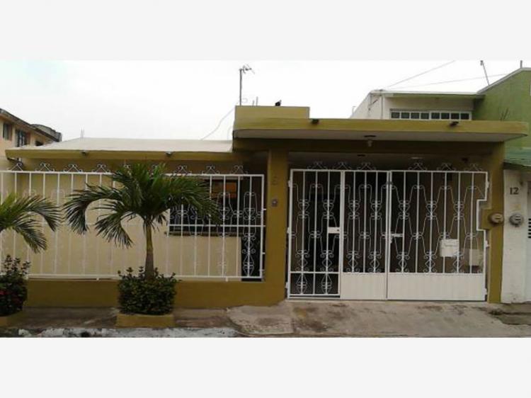 Foto Casa en Venta en Unidad  Habitacional del Coyol, Veracruz, Veracruz - $ 750.000 - CAV108117 - BienesOnLine
