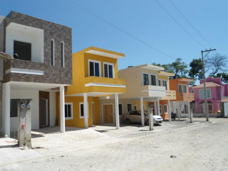 Foto Casa en Venta en Fraccionamiento Balsamo Quiebrahacha, Coatepec, Veracruz - $ 800.000 - CAV91607 - BienesOnLine