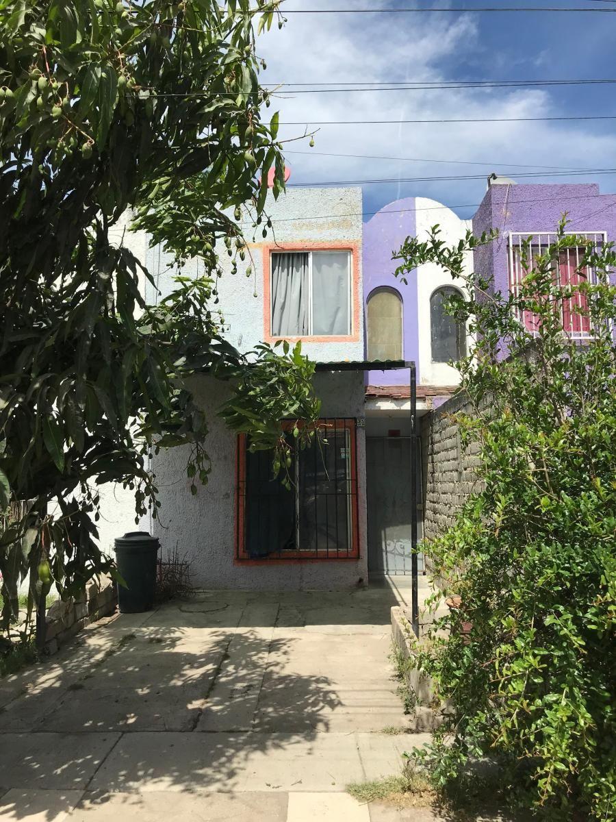 Foto Casa en Venta en JARDINES DE LAS CEIBAS, Lagos de Moreno, Jalisco - $ 725.000 - CAV273912 - BienesOnLine