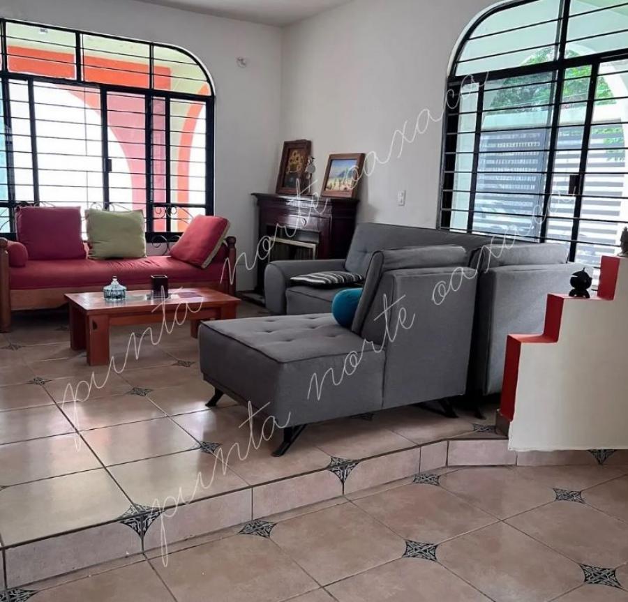Foto Casa en Venta en Santa Cruz Xoxocatlan, Santa Cruz Xoxocotlán, Oaxaca - $ 3.100.000 - CAV360818 - BienesOnLine
