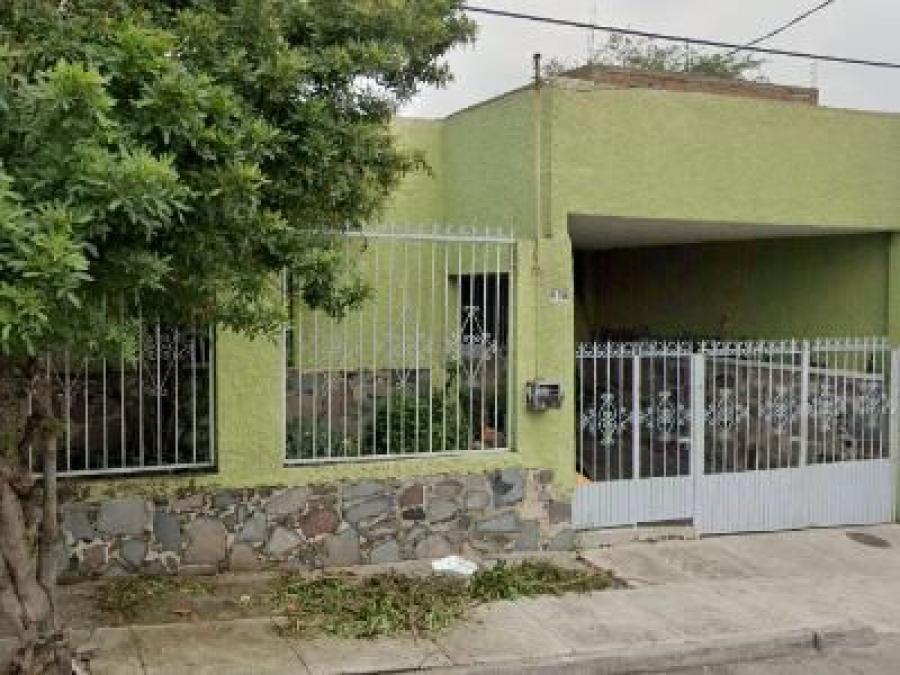 Foto Casa en Venta en La Mezquitera, Tlaquepaque, Jalisco - $ 1.561.000 - CAV364032 - BienesOnLine