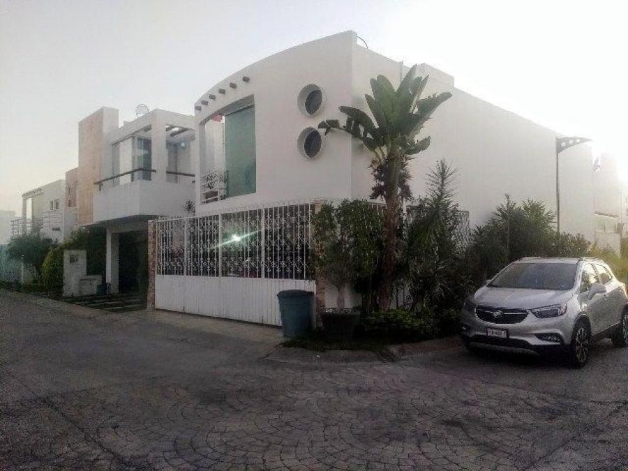 Foto Casa en Venta en Fraccionamiento SITIO DEL SOL, Cuautla, Morelos - $ 2.200.000 - CAV278448 - BienesOnLine
