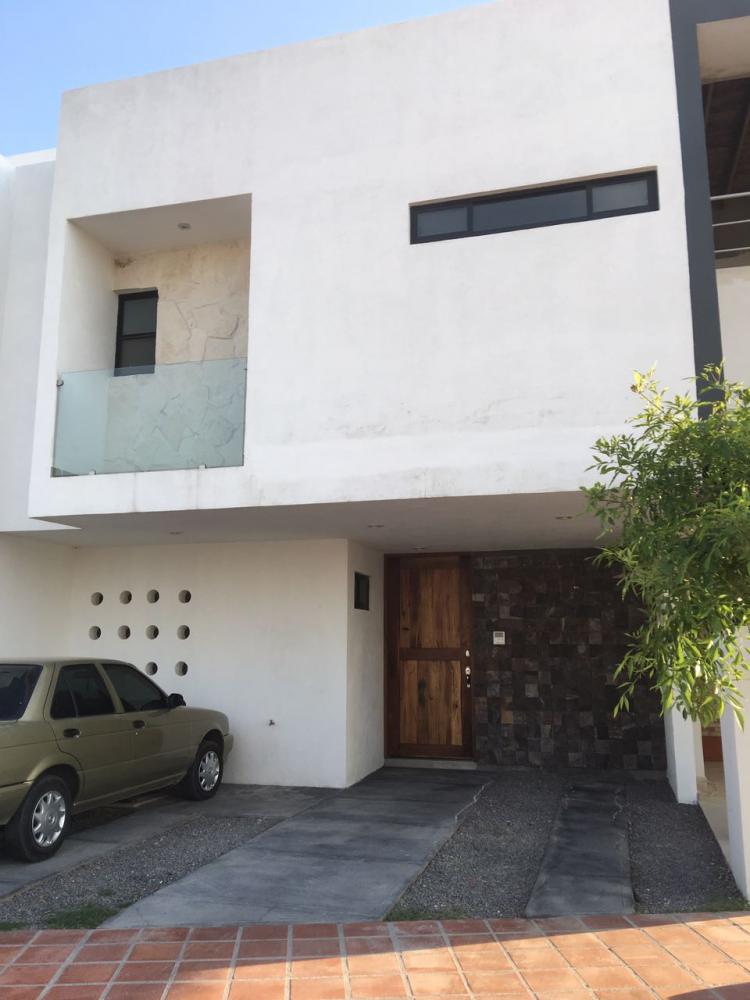 Foto Casa en Venta en MADERAS RESIDENCIAL, Celaya, Guanajuato - $ 2.000.000 - CAV222563 - BienesOnLine