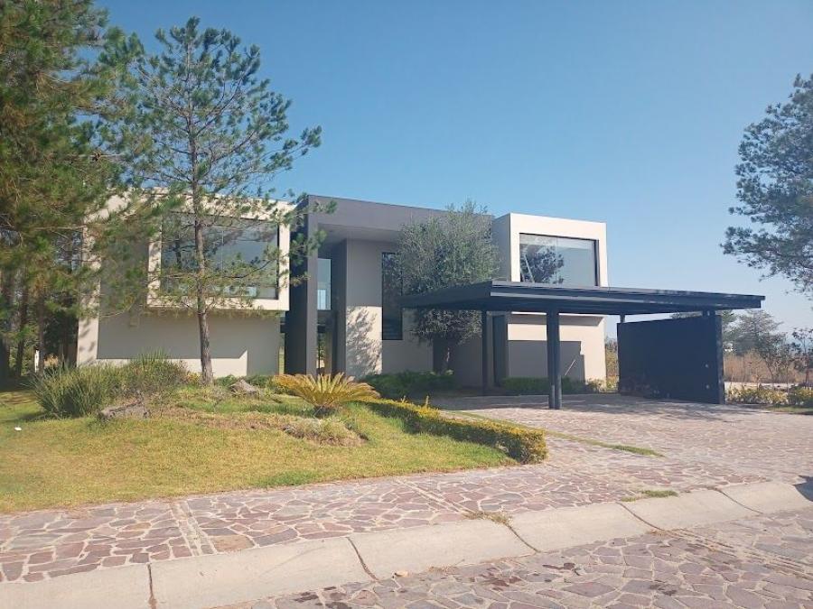 Foto Casa en Venta en El Bosque Country Club, Len de los Aldama, Guanajuato - $ 19.500.000 - CAV351156 - BienesOnLine