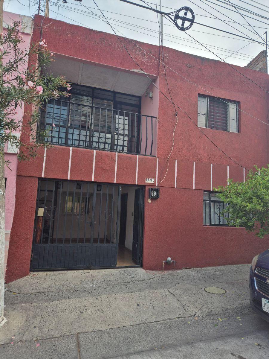 Foto Casa en Venta en Santa Cecilia, Guadalajara, Jalisco - $ 2.700.000 - CAV364828 - BienesOnLine