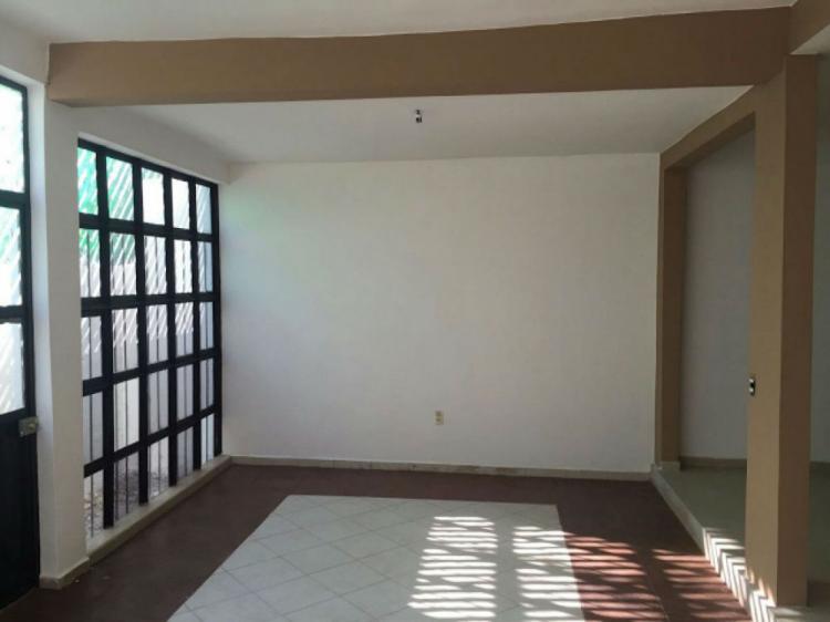 Foto Casa en Venta en Mil Cumbres, Morelia, Michoacan de Ocampo - $ 1.200.000 - CAV165047 - BienesOnLine