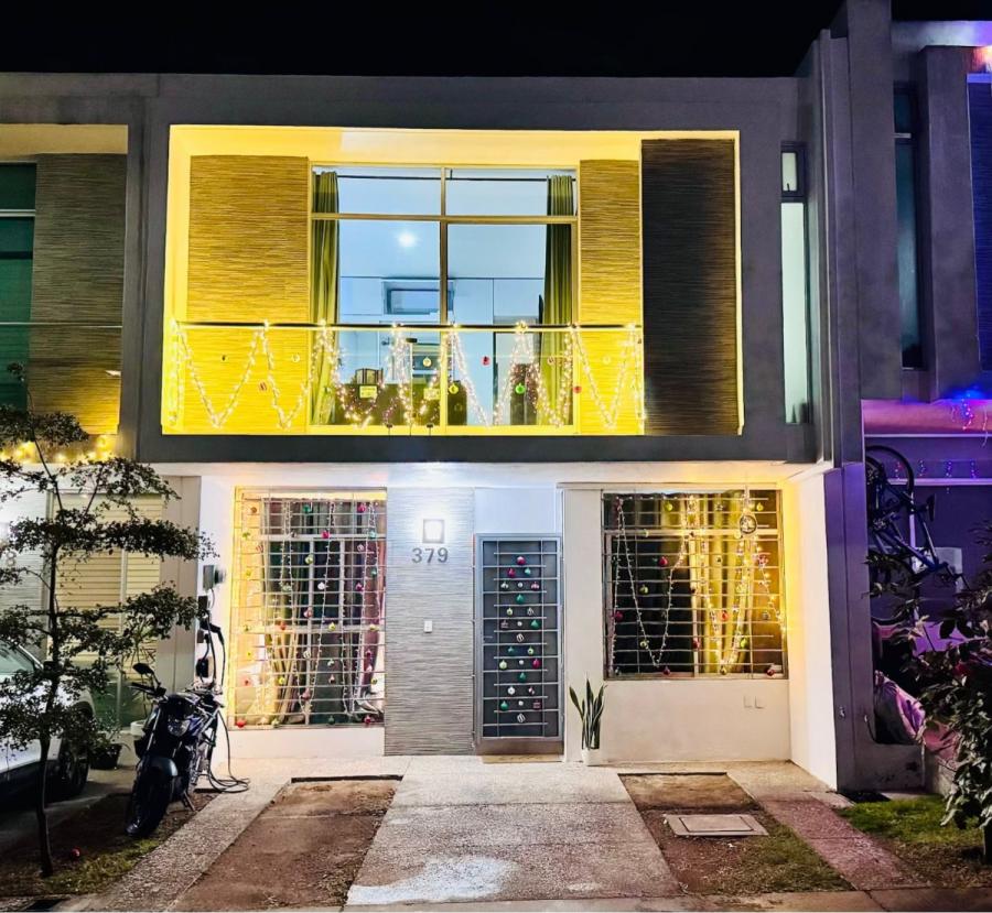 Home in Metric Way