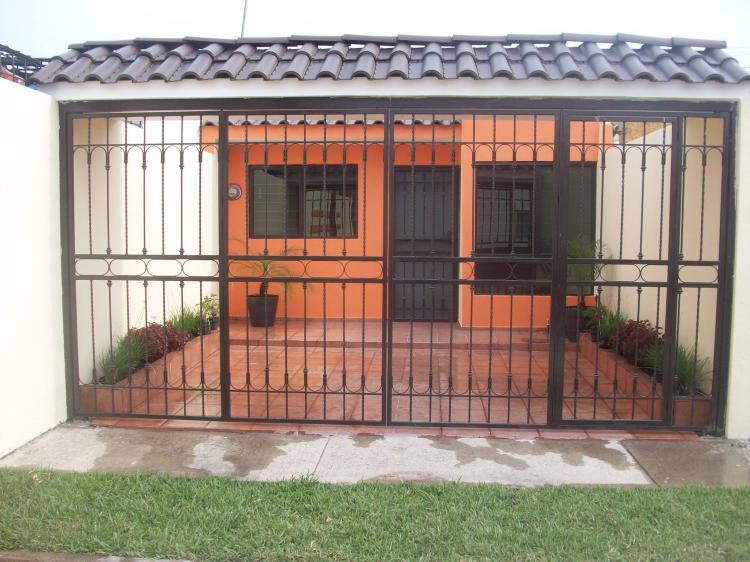 Foto Casa en Venta en parques de santa cruz del valle, Guadalajara, Jalisco - $ 550.000 - CAV198342 - BienesOnLine