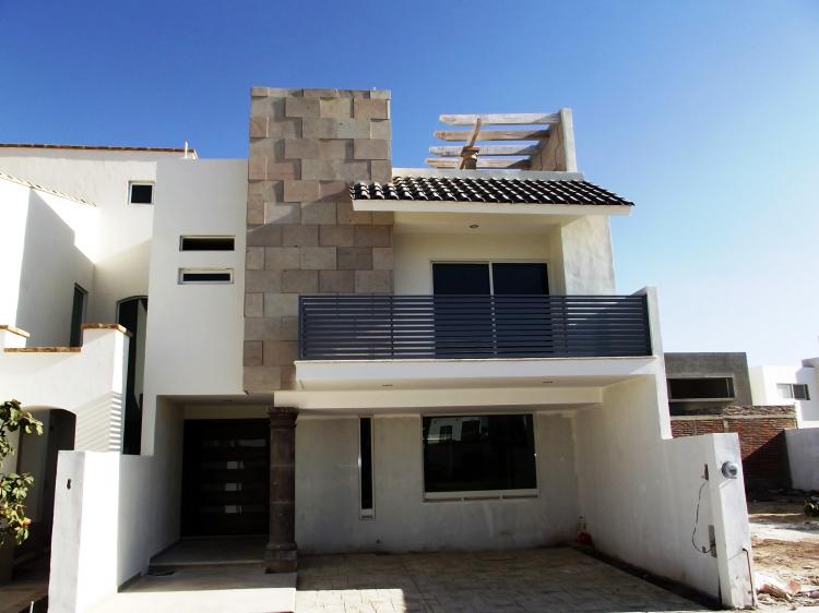Foto Casa en Venta en Punta del Este Residencial, Len de los Aldama, Guanajuato - $ 2.380.000 - CAV97953 - BienesOnLine