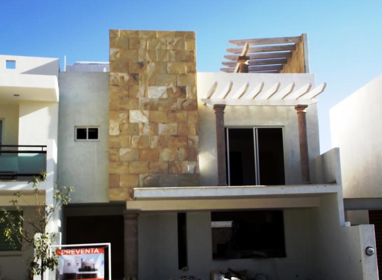 Foto Casa en Venta en Punta del Este Residencial, Len de los Aldama, Guanajuato - $ 2.695.000 - CAV97955 - BienesOnLine