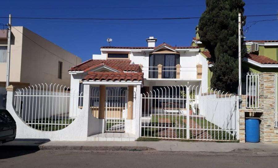 Foto Casa en Venta en Valle Dorado, Ensenada, Baja California - $ 5.500.000 - CAV349699 - BienesOnLine