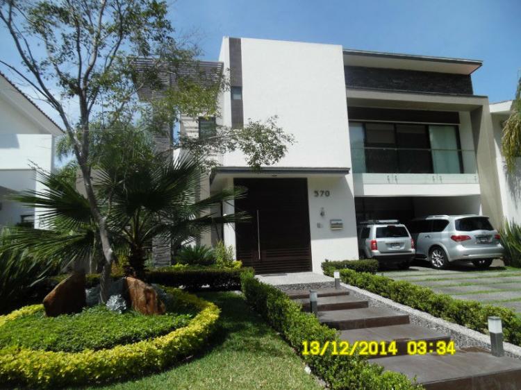 Foto Casa en Venta en Valle Real, Zapopan, Jalisco - $ 14.800.000 - CAV175296 - BienesOnLine