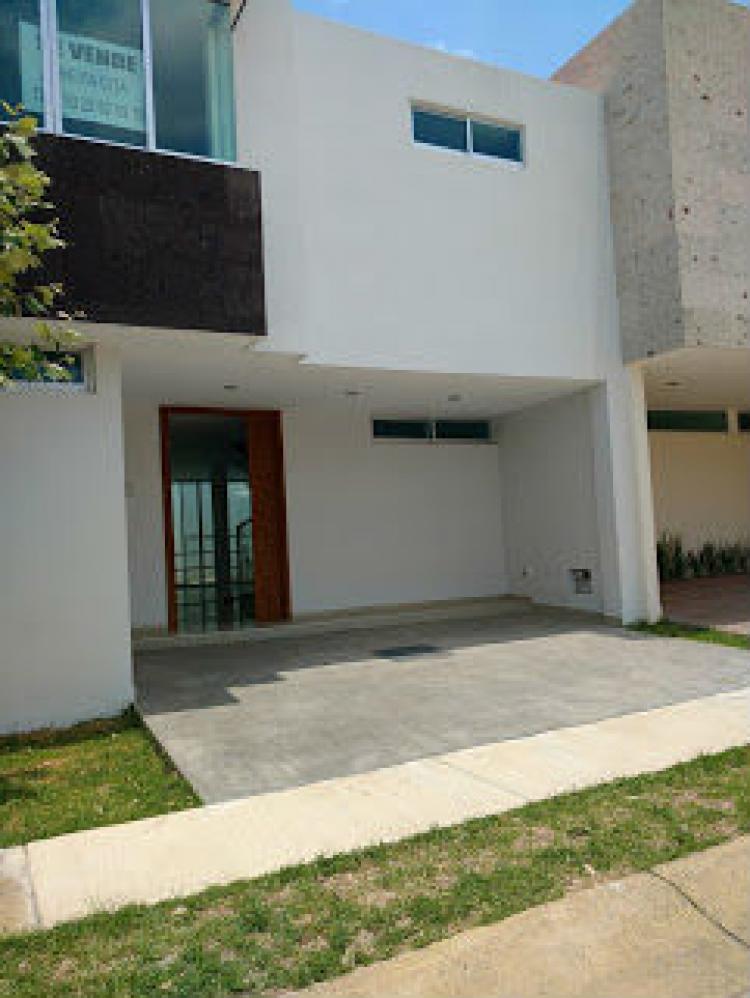 Foto Casa en Venta en VALLE IMPERIAL, Zapopan, Jalisco - $ 2.895.000 - CAV198449 - BienesOnLine