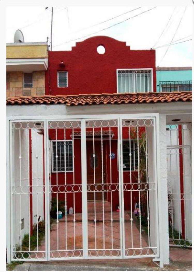 Foto Casa en Venta en Fraccionamiento Balcones de Santa Mara, Tlajomulco de Ziga, Jalisco - $ 900.000 - CAV226615 - BienesOnLine