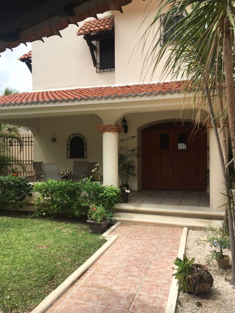 Foto Casa en Venta en Cumbres, Cancn, Quintana Roo - $ 7.300.000 - CAV233802 - BienesOnLine