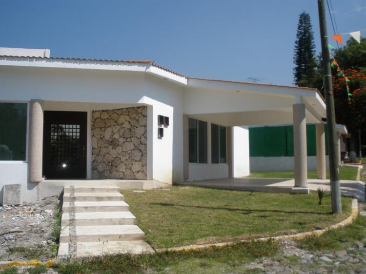 Foto Casa en Venta en FRACC AMATES, Fraccionamiento Lomas de Cocoyoc, Morelos - $ 2.100.000 - CAV89033 - BienesOnLine
