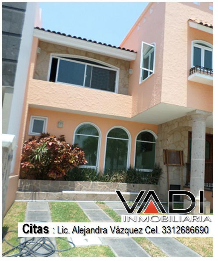 Foto Casa en Venta en Del Pilar Residencial, Tlajomulco, Tlajomulco de Ziga, Jalisco - $ 3.050.000 - CAV168864 - BienesOnLine