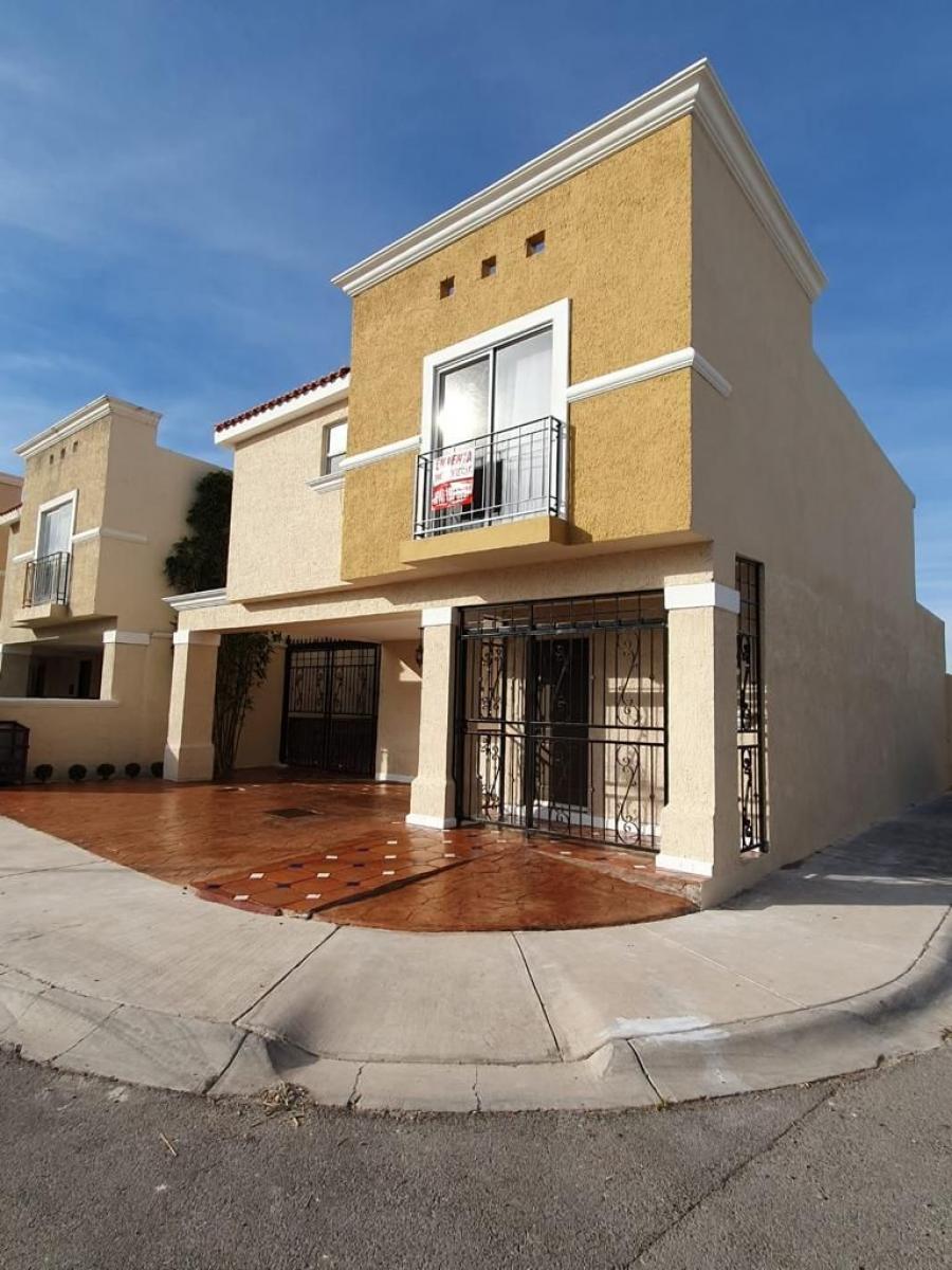 Foto Casa en Venta en HACIENDA CARLOTA, Chihuahua, Chihuahua - $ 2.690.000 - CAV344391 - BienesOnLine