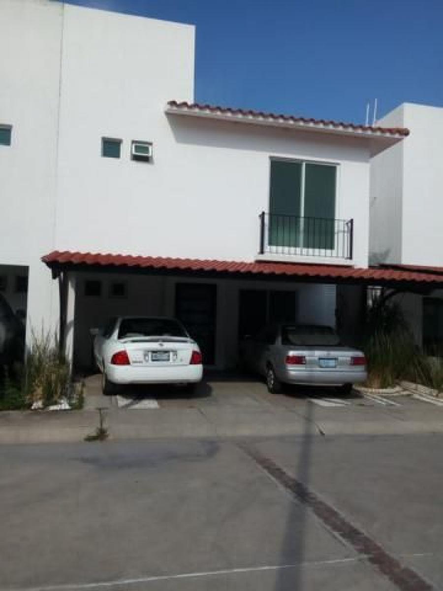 Foto Casa en Venta en Misin Privadas Residenciales, Irapuato, Guanajuato - $ 2.350.000 - CAV71357 - BienesOnLine