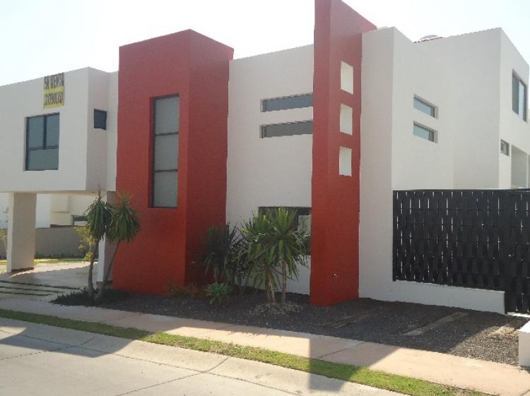 Foto Casa en Venta en Los Castaos, Zapopan, Jalisco - $ 4.200.000 - CAV102240 - BienesOnLine