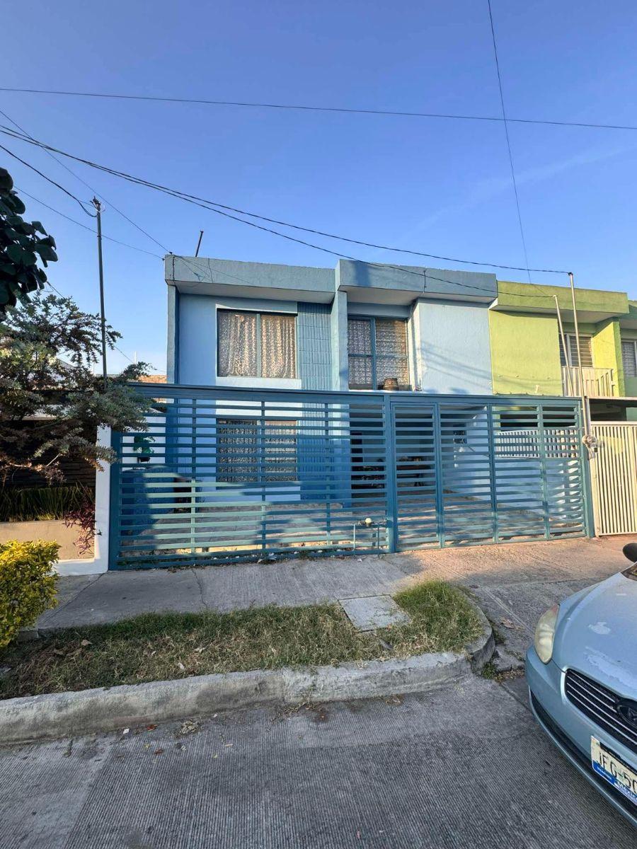 Foto Casa en Venta en Las Torres, Guadalajara, Jalisco - $ 3.890.000 - CAV360836 - BienesOnLine
