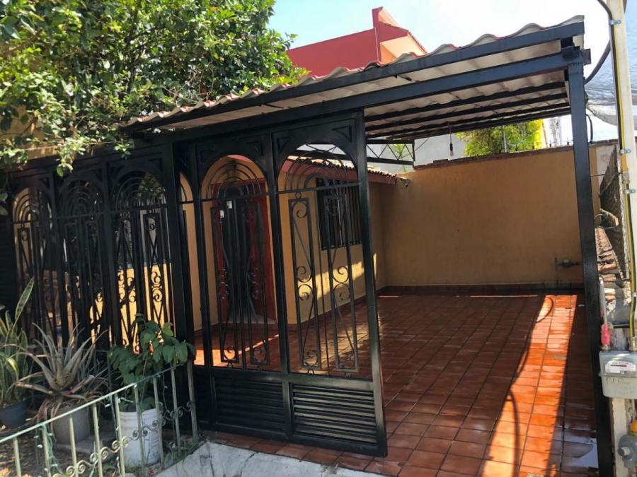 Foto Casa en Venta en RESIDENCIAL FRONDOSO, QUERETARO, Queretaro Arteaga - $ 1.350.000 - CAV264728 - BienesOnLine